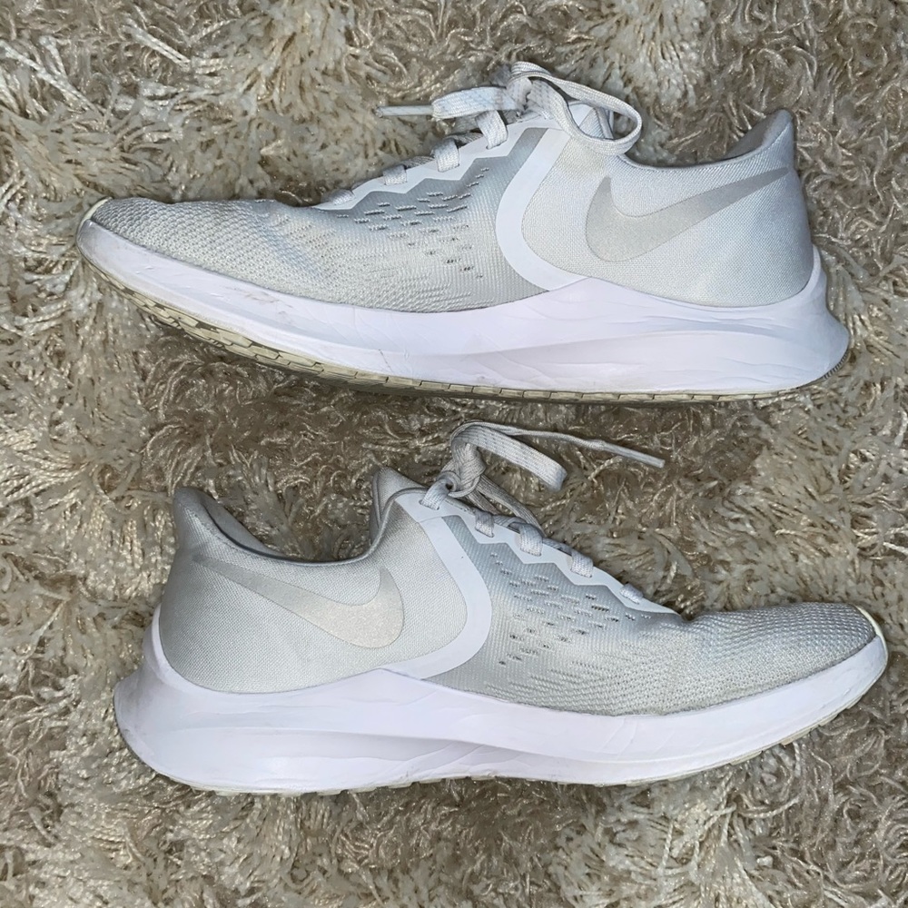 Nike white zoom sneakers